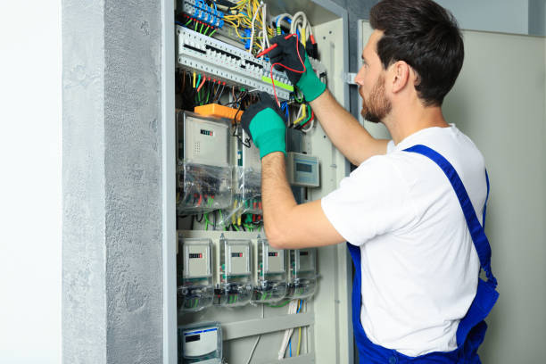 Best 24-Hour Electrician  in Larch Y, WA